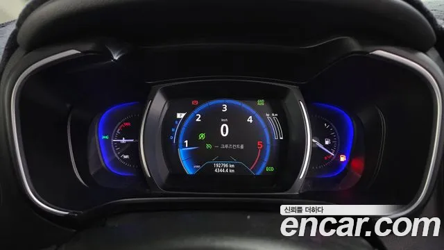 Renault-KoreaSamsung Koleos 2016 thumb 8