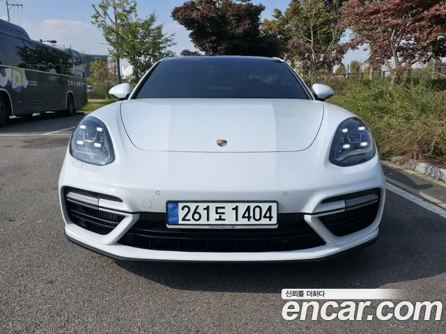 Porsche Panamera 2017 thumb 3