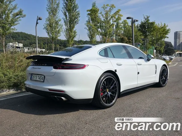 Porsche Panamera 2017 thumb 5