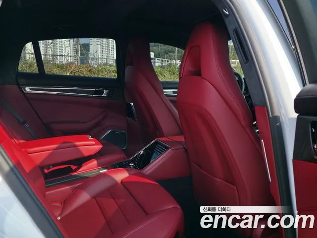 Porsche Panamera 2017 thumb 9