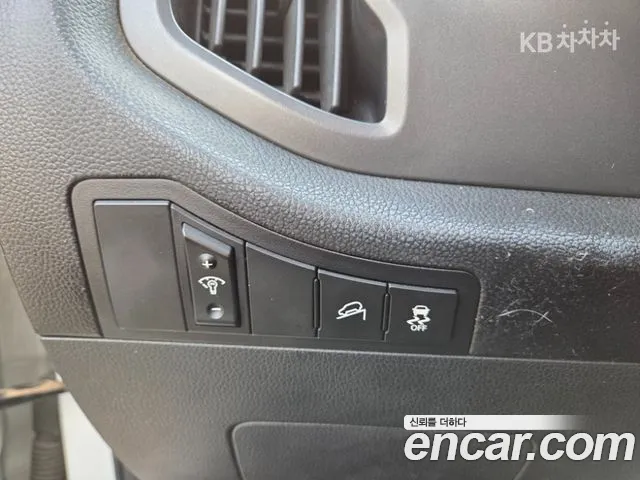 Kia Sportage 2010 thumb 10