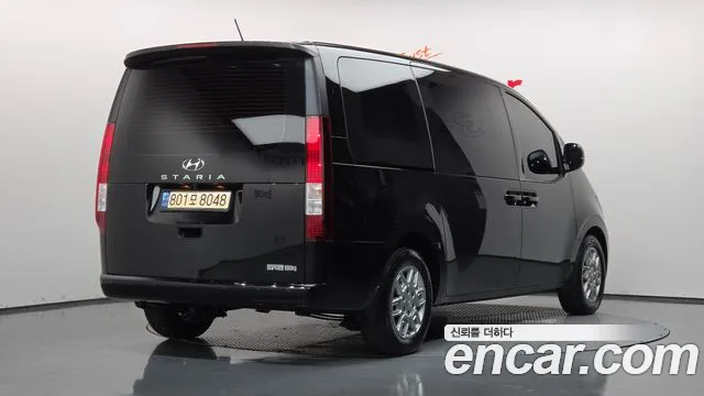 Hyundai Staria 2022 thumb 2