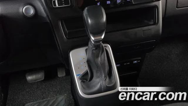 Hyundai Staria 2022 thumb 9