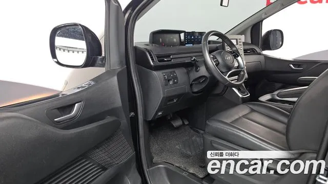 Hyundai Staria 2022 thumb 10