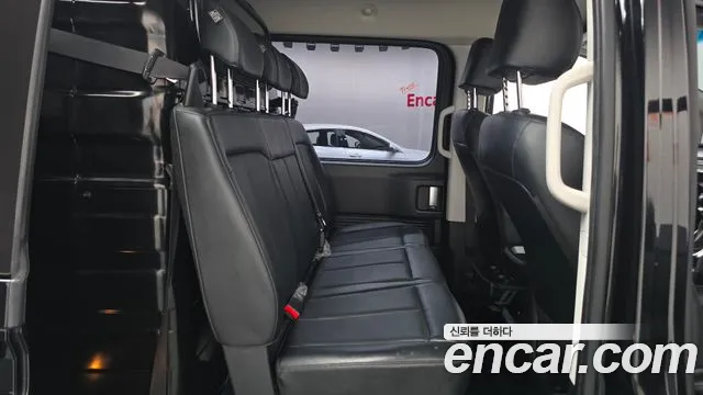 Hyundai Staria 2022 thumb 11