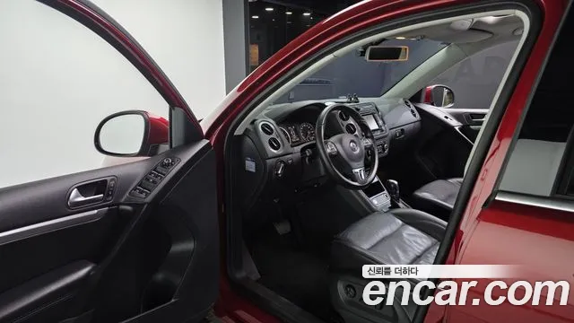 Volkswagen Tiguan 2012 thumb 10
