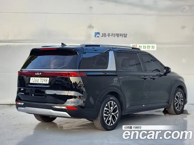 Kia Carnival 2022 thumb 4