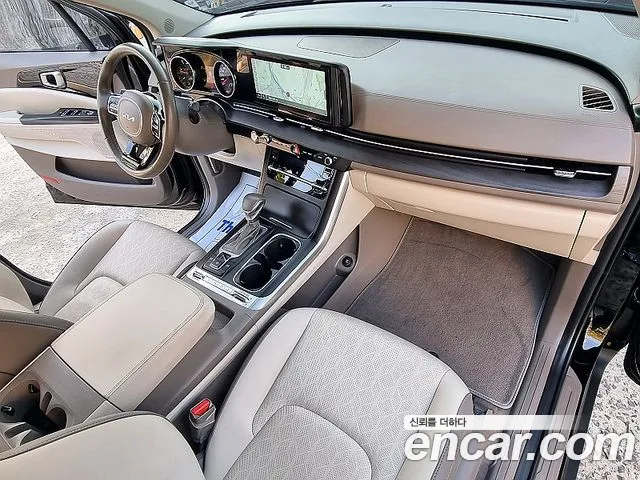 Kia Carnival 2022 thumb 6