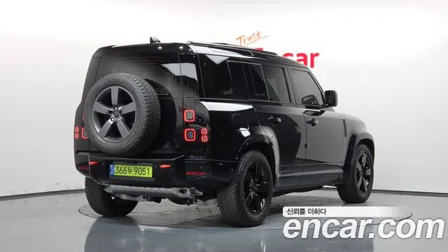 Land Rover Defender 2025 thumb 2