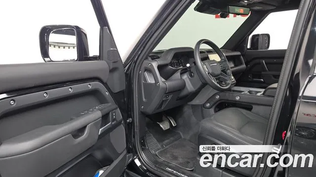 Land Rover Defender 2025 thumb 10