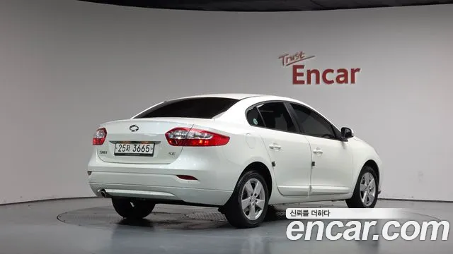 Renault-KoreaSamsung Fluence 2012 thumb 2