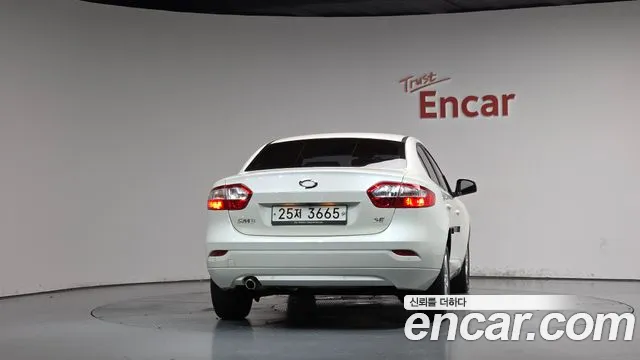 Renault-KoreaSamsung Fluence 2012 thumb 4