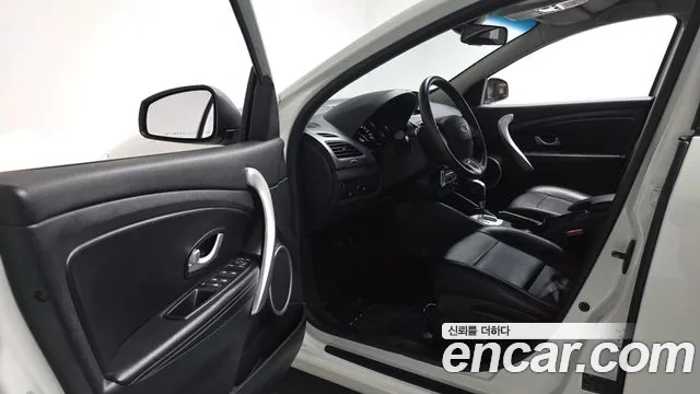 Renault-KoreaSamsung Fluence 2012 thumb 10