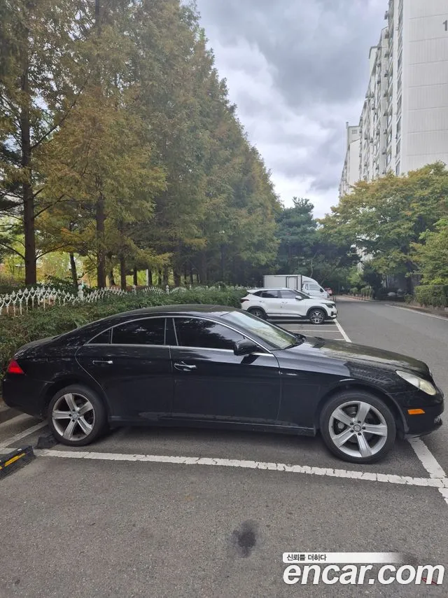 Mercedes-Benz CLS-Class 2010 thumb 4