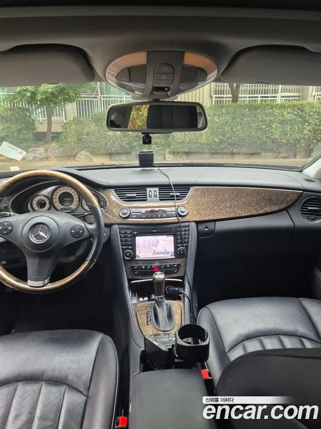 Mercedes-Benz CLS-Class 2010 thumb 7