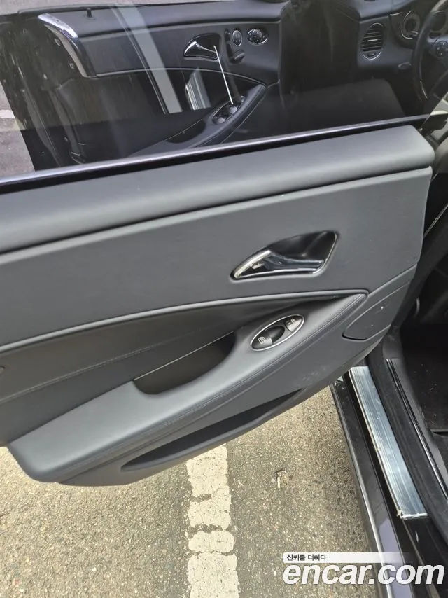 Mercedes-Benz CLS-Class 2010 thumb 10