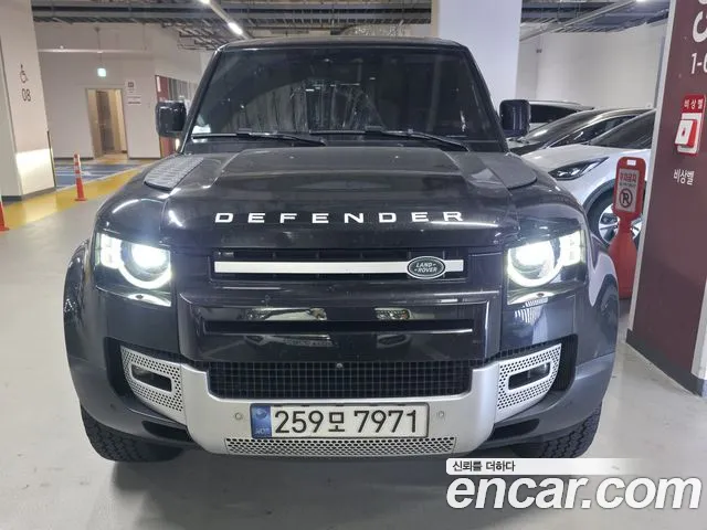 Land Rover Defender 2021 thumb 6