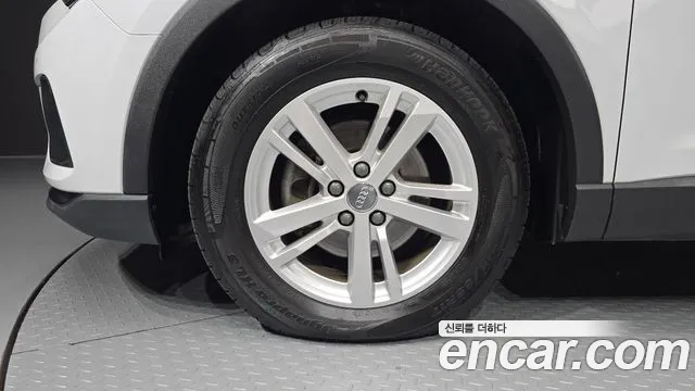 Audi Q3 2020 thumb 4