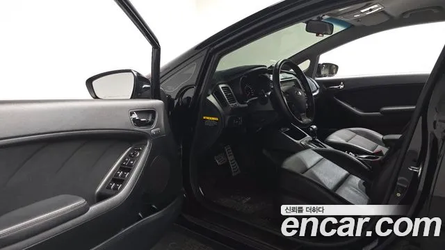 Kia K3 2015 thumb 10