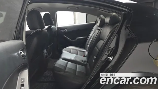 Kia K3 2015 thumb 12