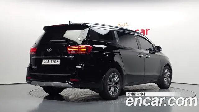 Kia Carnival 2019 thumb 2