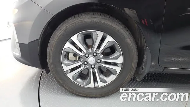 Kia Carnival 2019 thumb 5