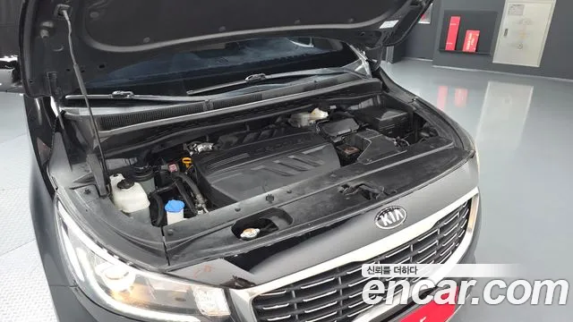 Kia Carnival 2019 thumb 6