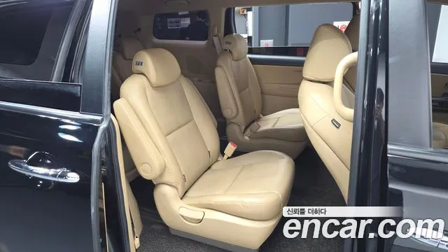 Kia Carnival 2019 thumb 12