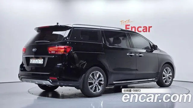 Kia Carnival 2020 thumb 2