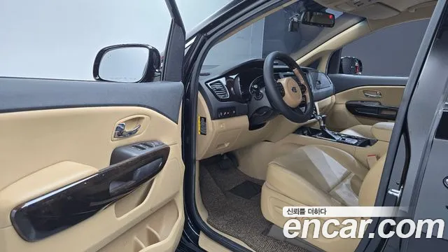 Kia Carnival 2020 thumb 10