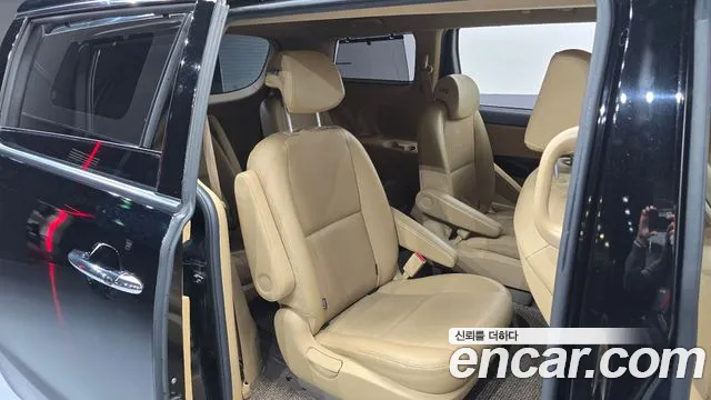 Kia Carnival 2020 thumb 11