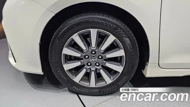 Toyota Sienna 2018 thumb 5