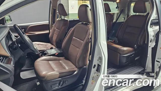 Toyota Sienna 2018 thumb 10