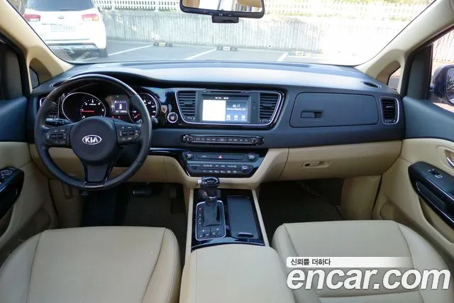 Kia Carnival 2014 thumb 7