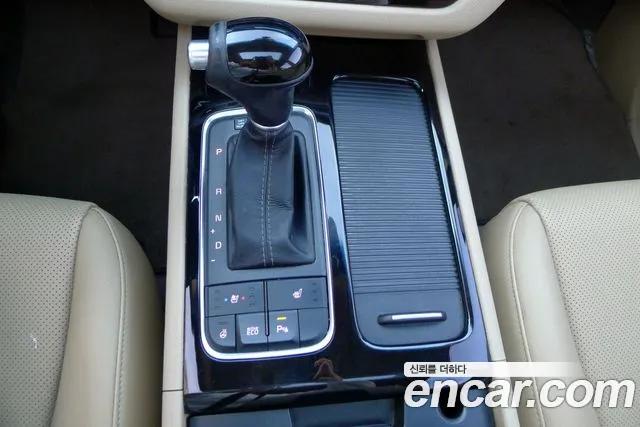 Kia Carnival 2014 thumb 9