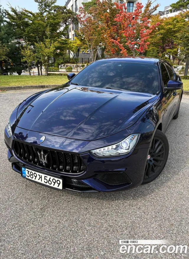 Maserati Ghibli 2017 thumb 2