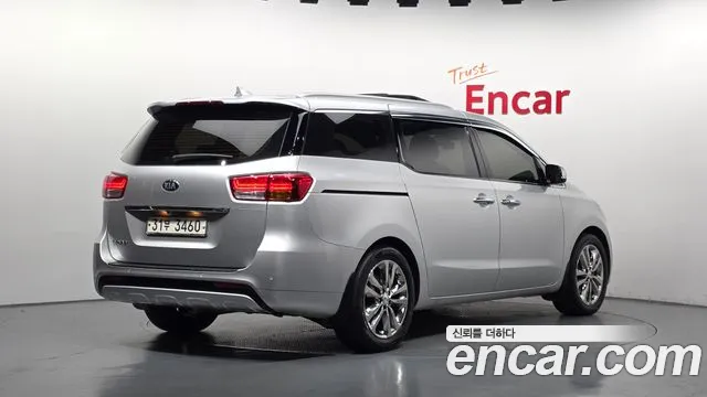 Kia Carnival 2015 thumb 2