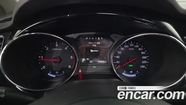 Kia Carnival 2015 thumb 8
