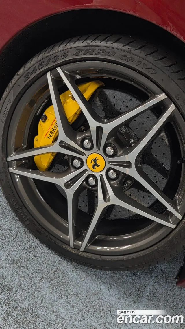 Ferrari California 2015 thumb 9