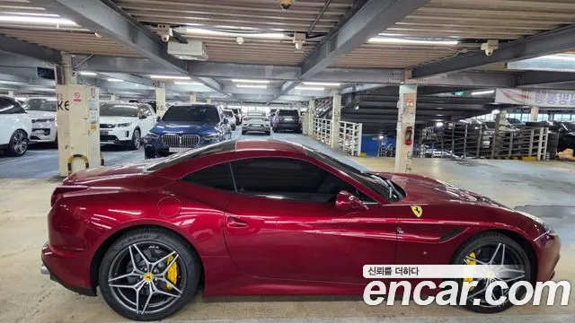 Ferrari California 2015 thumb 11