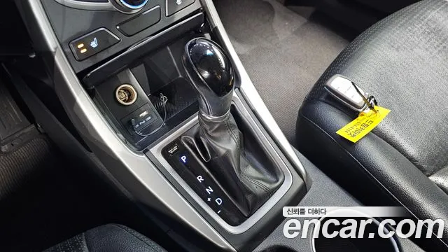 Hyundai Avante 2013 thumb 8