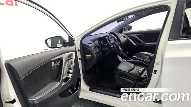 Hyundai Avante 2013 thumb 9