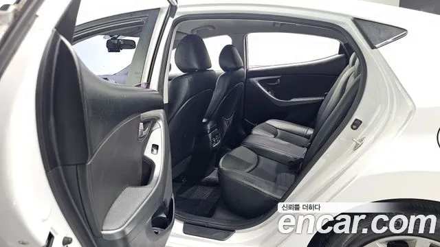 Hyundai Avante 2013 thumb 10