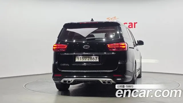 Kia Carnival 2018 thumb 4