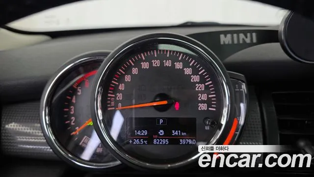 MINI Hatch 2019 thumb 8