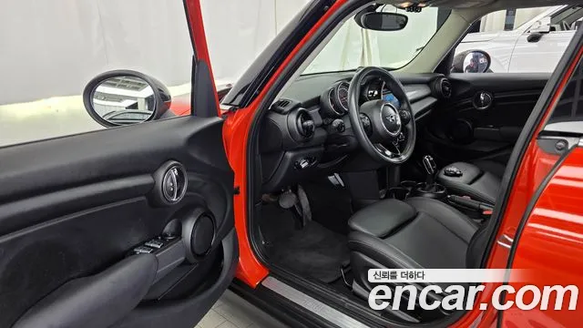 MINI Hatch 2019 thumb 10