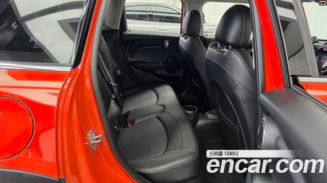 MINI Hatch 2019 thumb 12