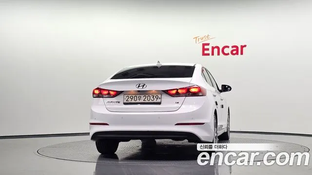 Hyundai Avante 2017 thumb 3