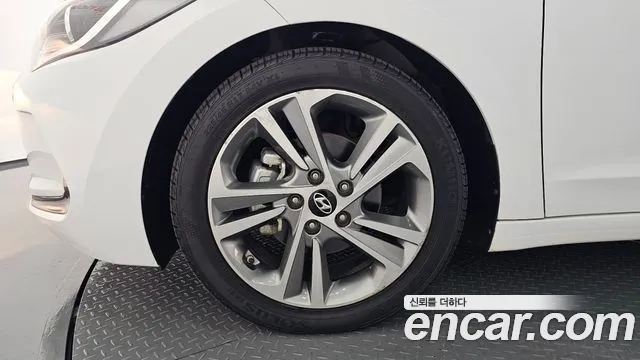 Hyundai Avante 2017 thumb 4