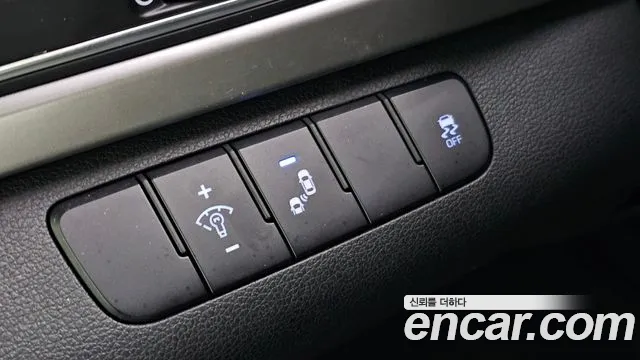 Hyundai Avante 2017 thumb 12
